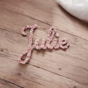 Petit mot en fleurs séchées de 5 lettres